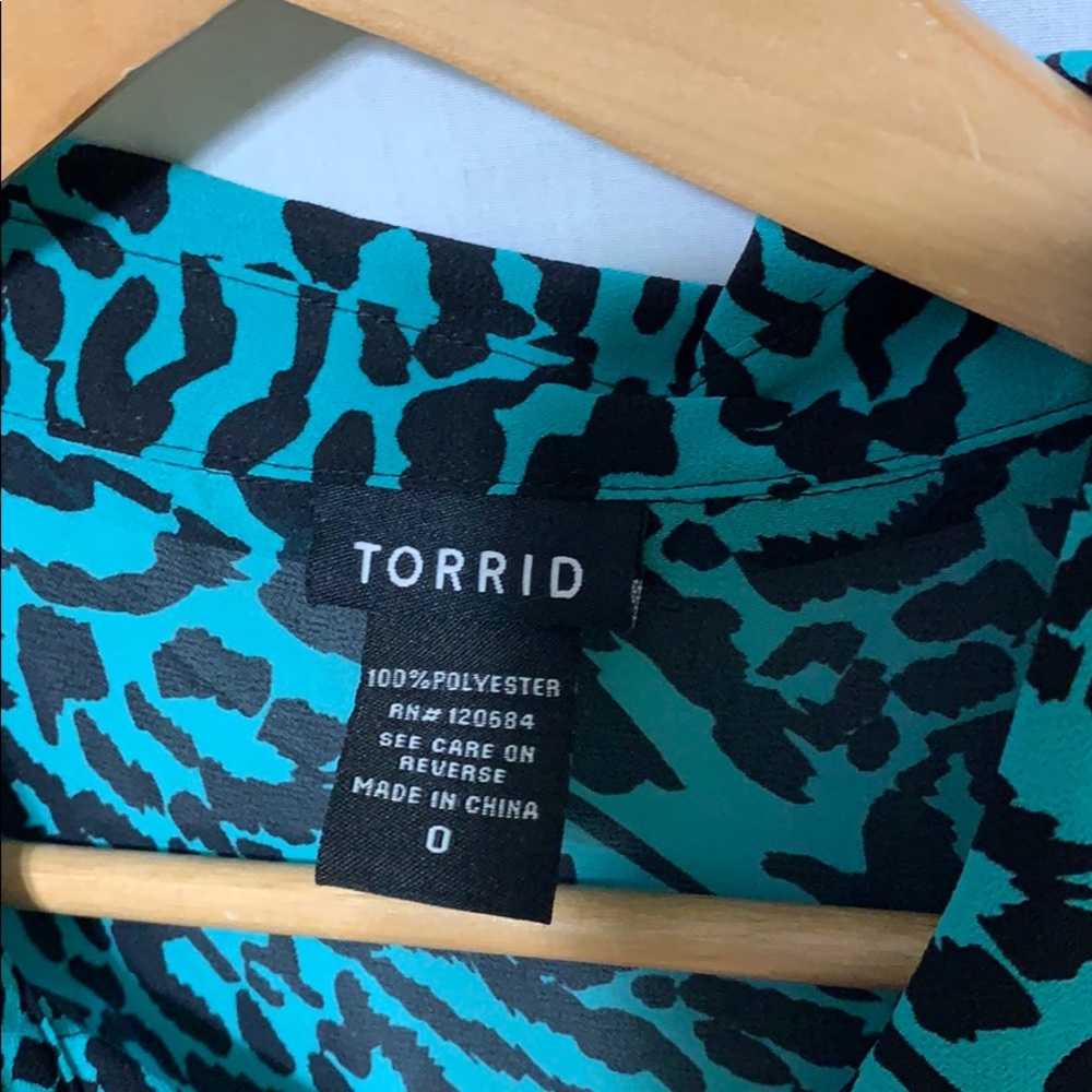 Torrid Sz 0 Turquoise and Black Animal Print Tank - Picture 2 of 8